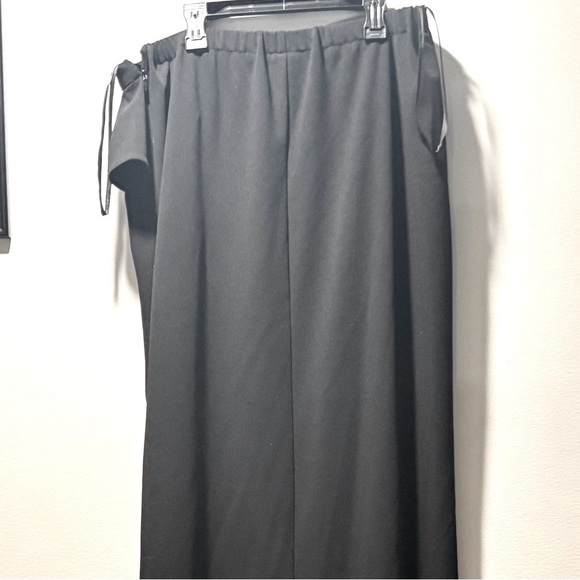 Adrianna Papell's black long maxy skirt with a ruffle on the side. - Picture 4 of 9